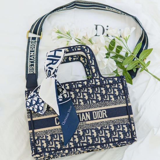 크리스찬 디올 DIOR BOOK DOTE 스트랩 북도트 미니백