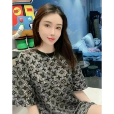 루이비통 실버 전판로고 반팔 티셔츠