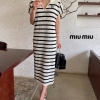 MIU 자수 골지 니트 원피스